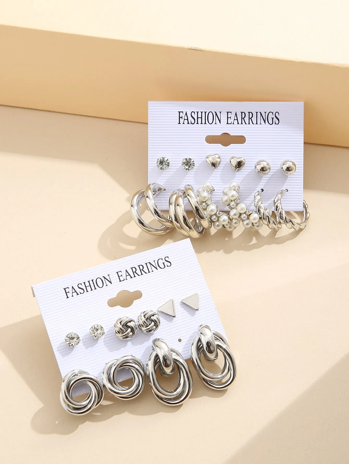 11pairs Faux Pearl Decor Earrings