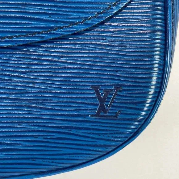 Louis Vuitton Blue Epi St Cloud Bag