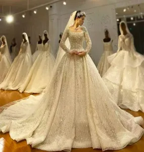 Luxury Beading Wedding Gown With Long Train