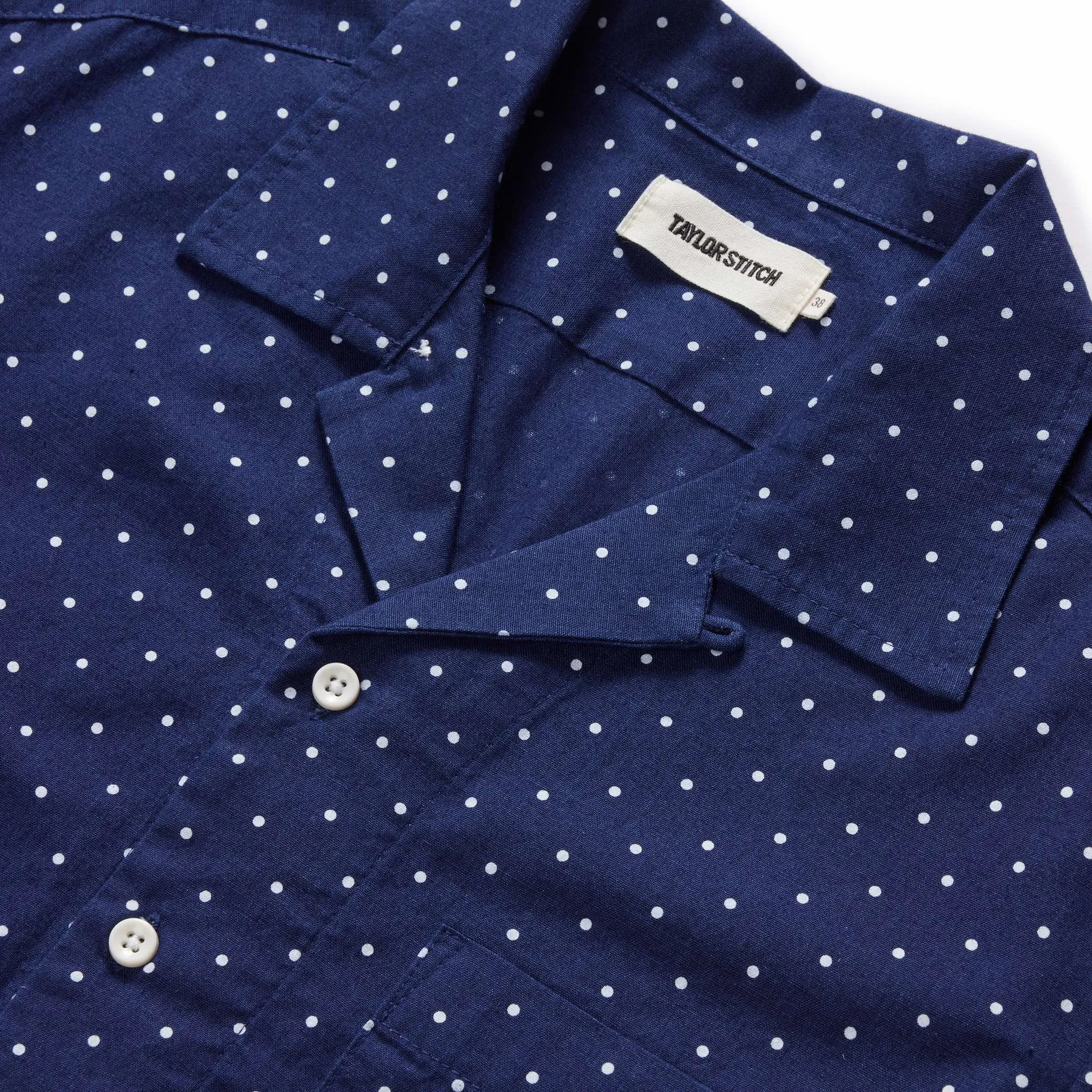 The Short Sleeve Hawthorne in Indigo Star Dot Border